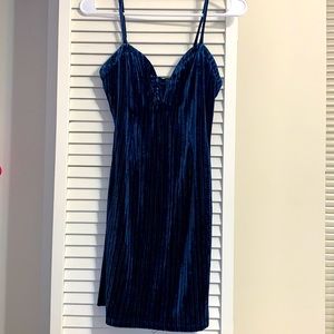 Mini Blue velvet forever 21 mini fitted dress